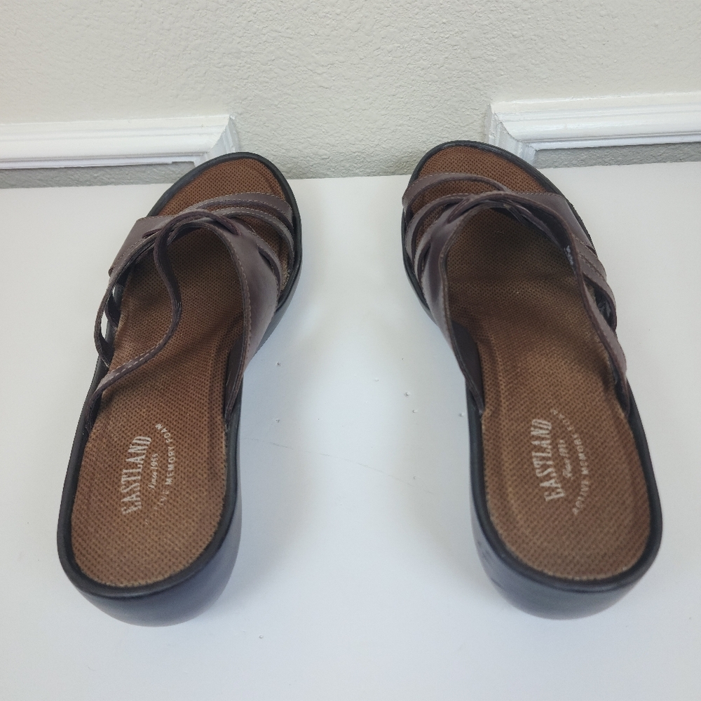 Eastland Brown Women's Poppy Wedge platform Sandal  11M heel height 2.5 " - Picture 8 of 10